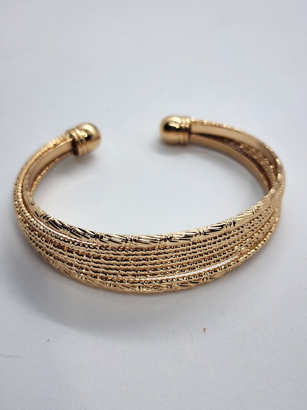 ✨️ 5 For 25 ✨️Elegant Textured Gold Cuff Bracelet - Women Jewelry
